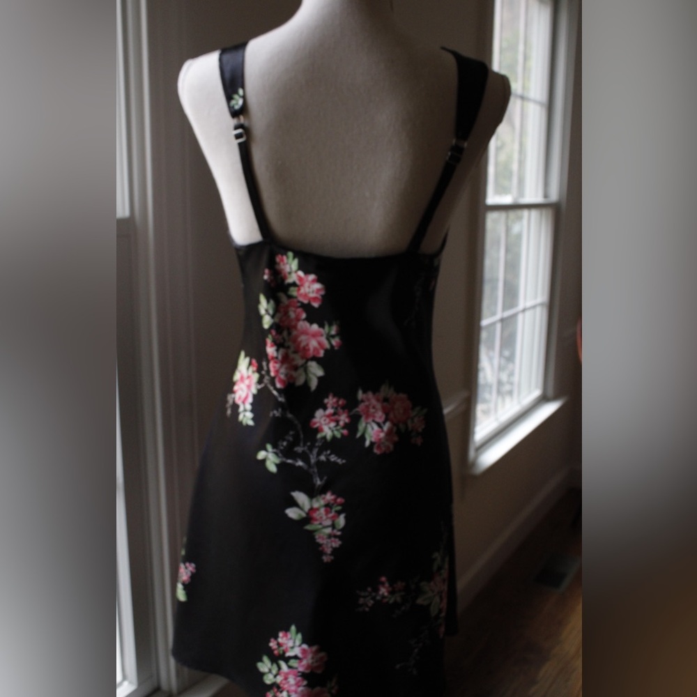 Jones New York Black Floral Satin Chemise Nightgown - Picture 6 of 15